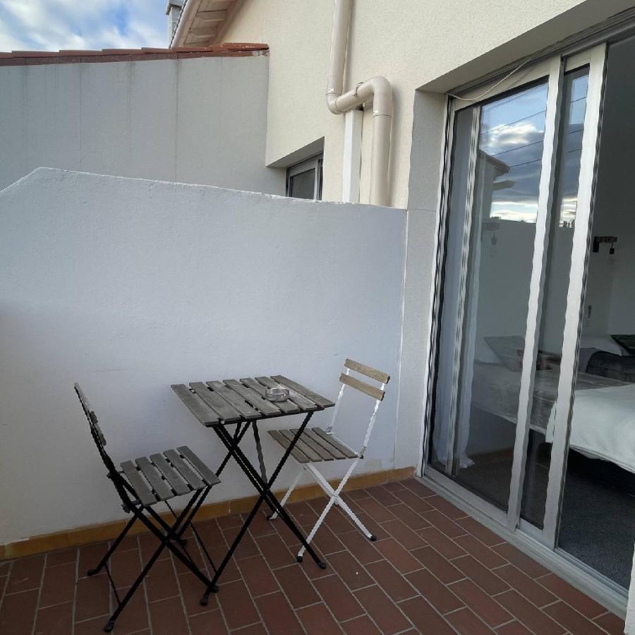 Ezz'Hotel Canet Exterior photo